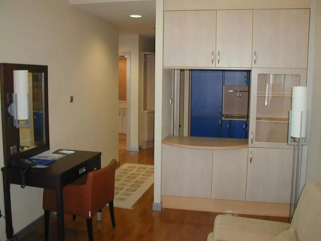 CAPITAL_SHABAVIZ (12).jpg